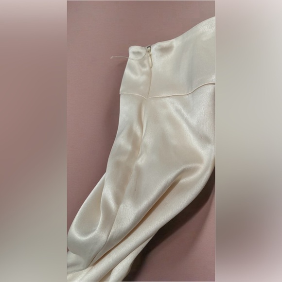 🍃NWOT LE LIS Collection Beautiful Cream Mini Skirt Size Large - Picture 6 of 10